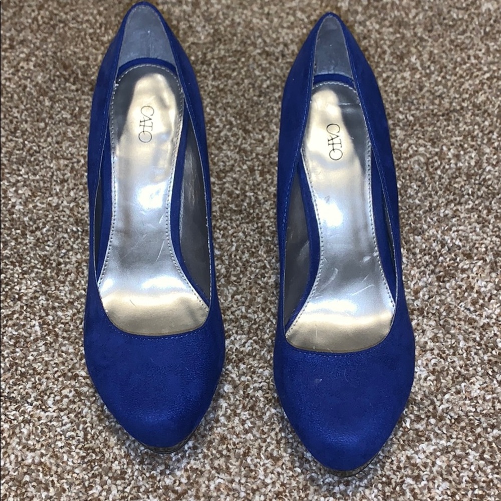 Size 9 royal blue heels